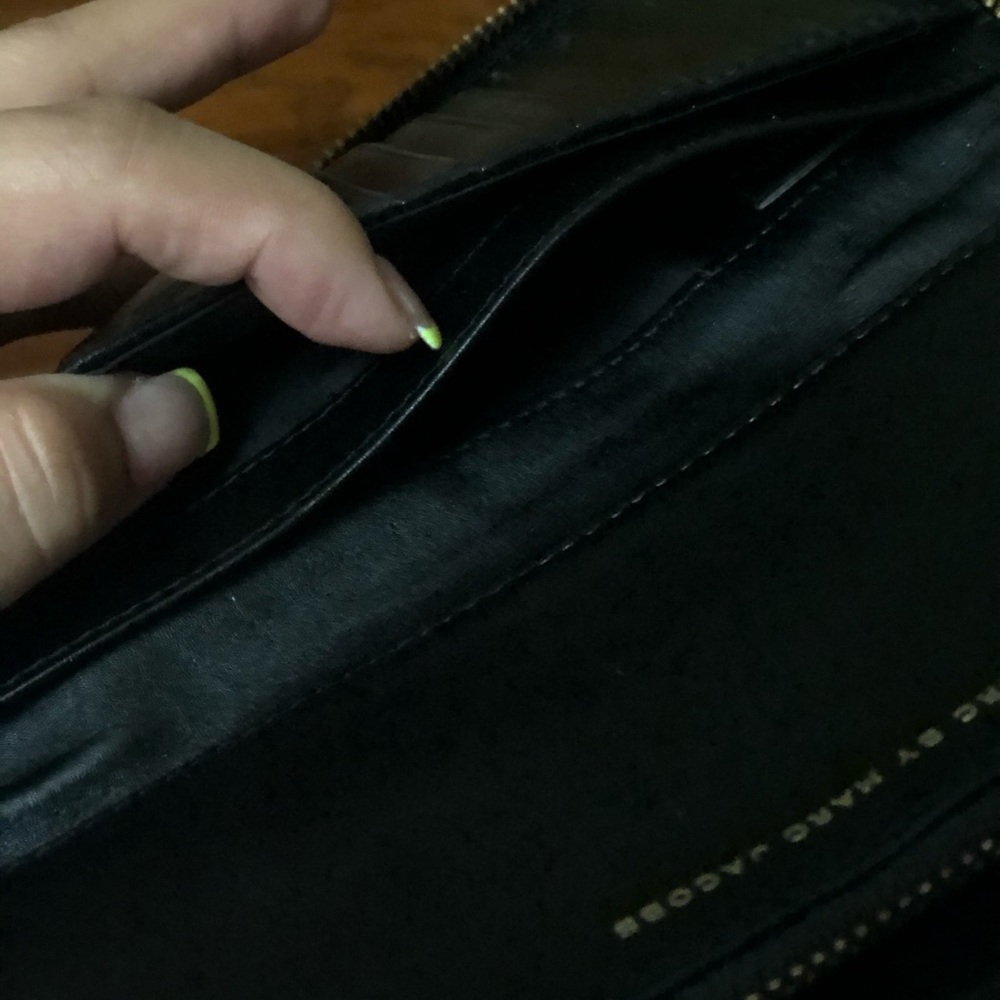Marc Jacobs Large Wallet - Picture 5 of 7